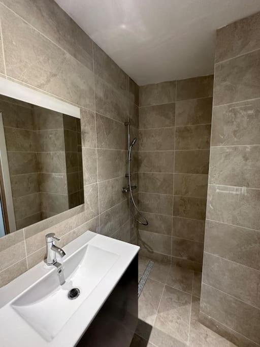 Apartment Entier Full Equipe Charleroi
