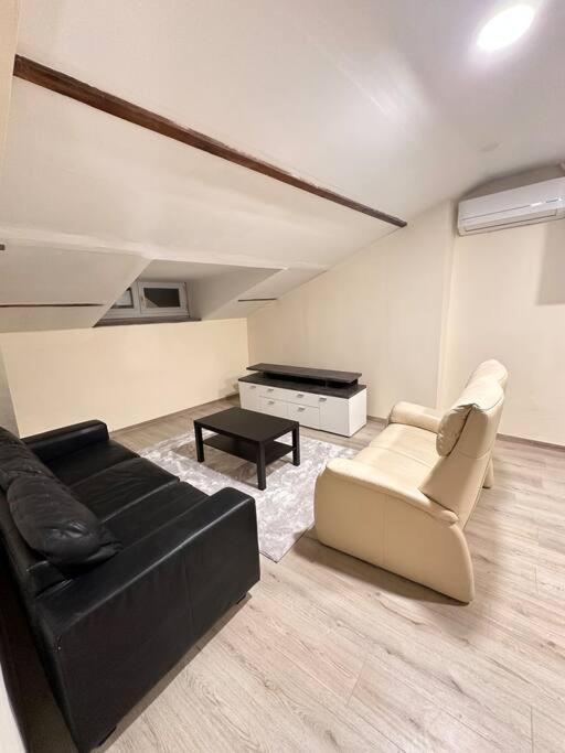 Apartment Entier Full Equipe Charleroi